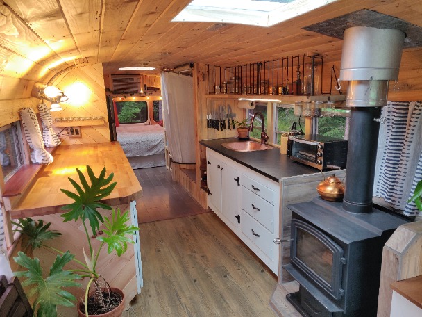 Can you run your ac when off grid? Same for electric heaters? How much food can you store with you?