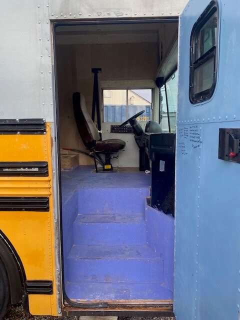 How much yall paid for that big bus... me and my husband getting old now. He 72 and im 67. And we wa