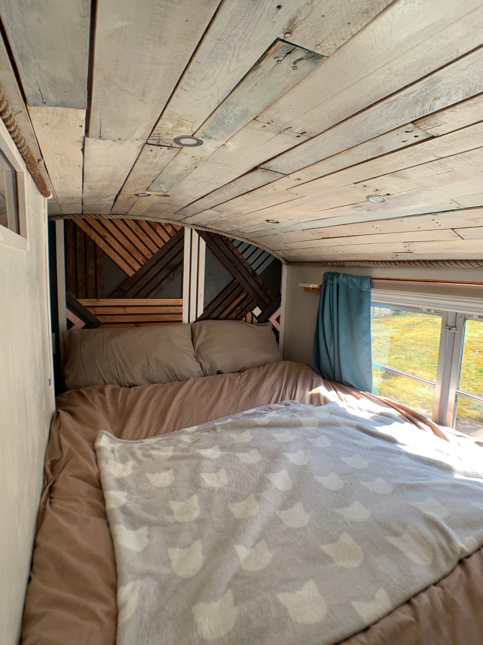 Custom-Built Beds and Solutions