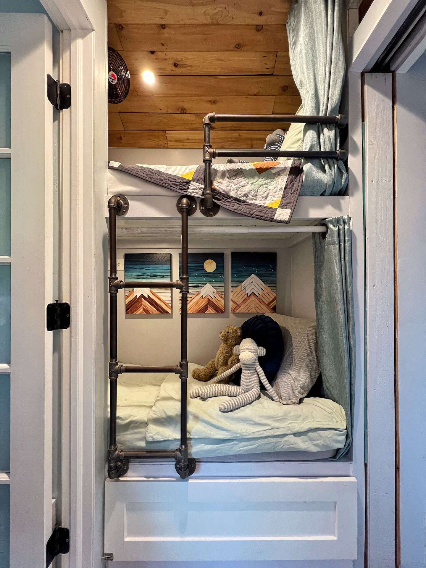 Fixed Platform Beds