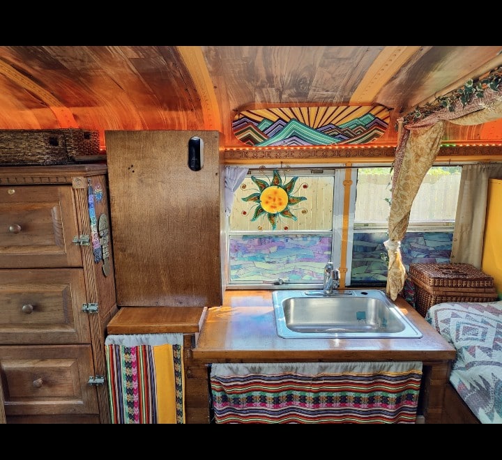 How did you handle the wheel wells with your floor plan?
